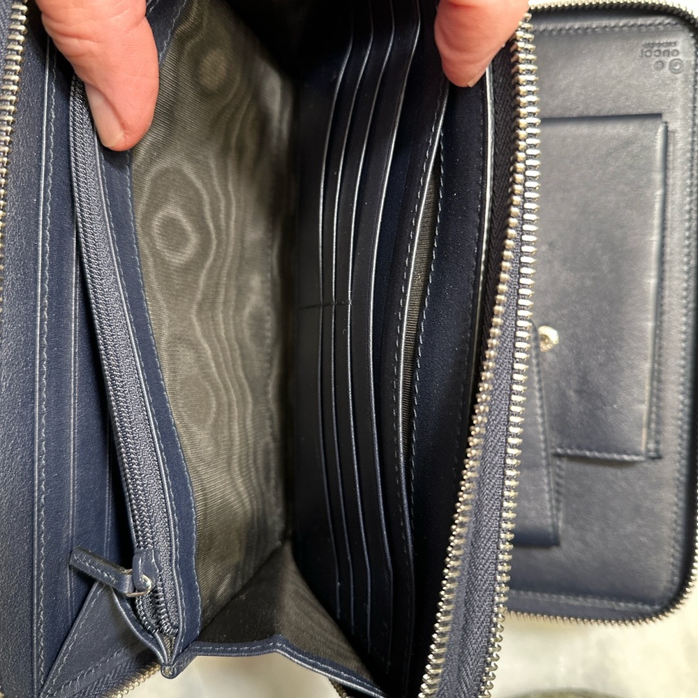 Gucci MicroGuccissima Leather Clutch - Picture 6 of 9